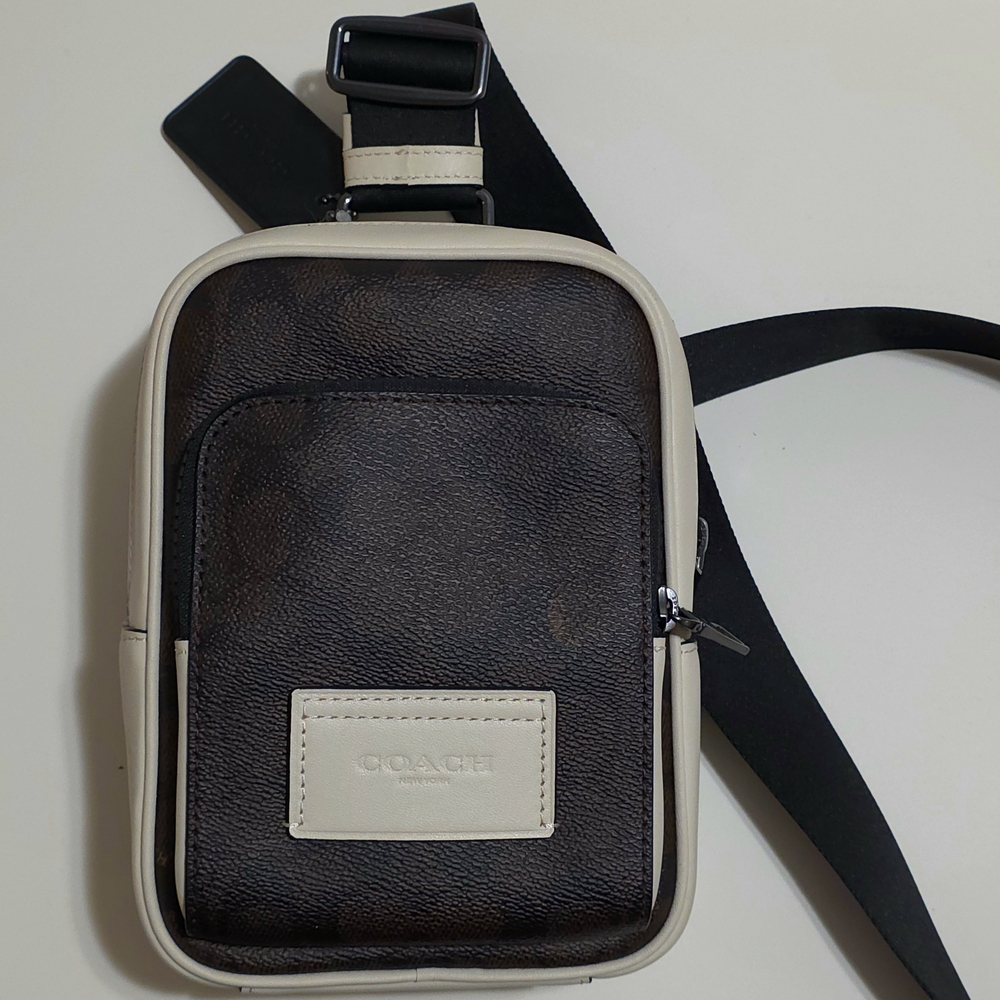 Coach CY912 Walnut/Chalk Racer Sling Pack - Picture 6 of 7